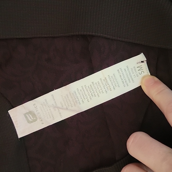 Fabletics Dark Purple/Black Capri Leggings, Women's Size Small, Great Condition - Picture 6 of 11